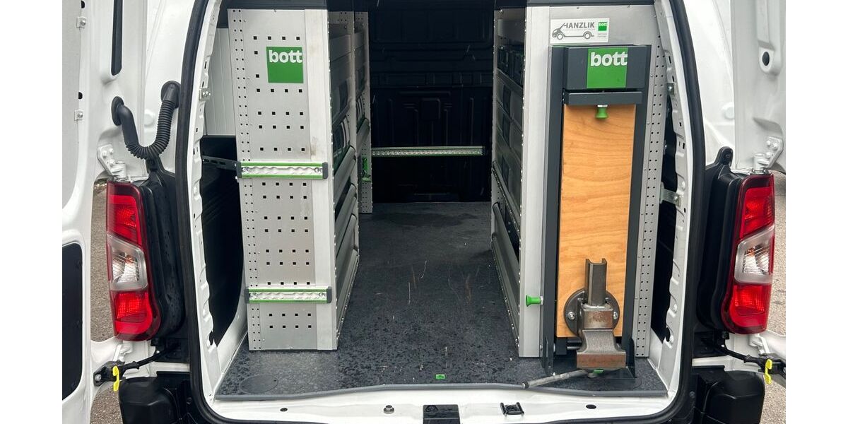 Peugeot Partner 71.020 km 14.990 &euro; München 81825