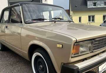 Lada Nova 46.651 km 7.990 &euro; Unterensingen 72669