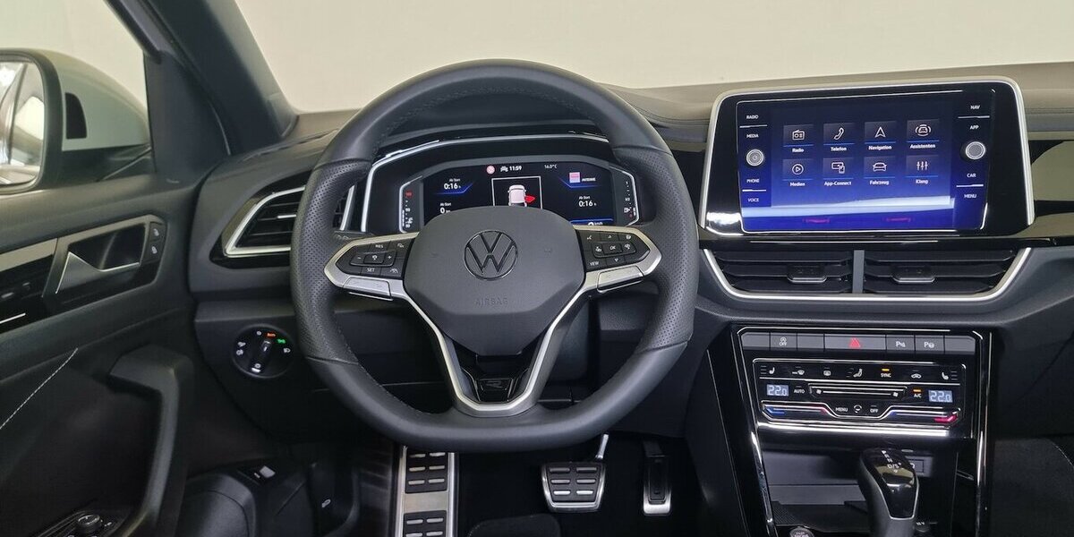 VW T-Roc R-Line 2025 LED-Matrix IQ Kamera VIC DSG 30.400 km 27.500 &euro; Garrel 49681