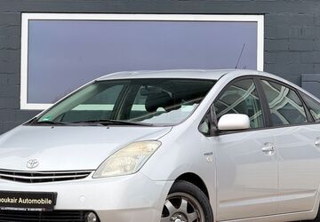 Toyota Prius 225.000 km 3.999 &euro; Lauda-Königshofen 97922