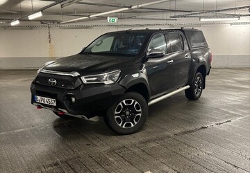 Toyota Hilux 91.000 km 57.000 &euro; Berlin 10178