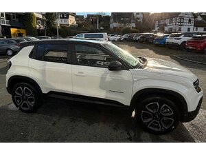Jeep Avenger Summit Elektro 51kWh 115 KW 8.996 km 35.950 &euro; Battenberg 35088