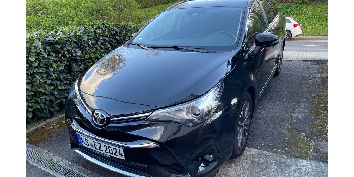 Toyota Avensis 39.000 km 17.100 &euro; Kassel 34134