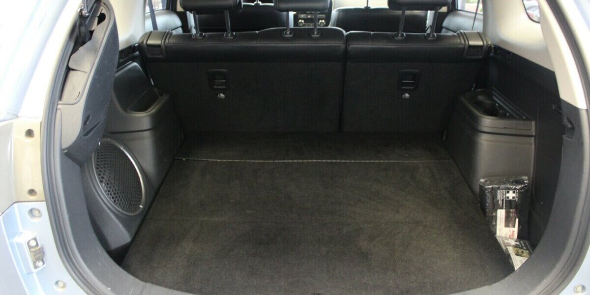 Mitsubishi Outlander 2.0 4WD Plug-In Hybrid Top 112.810 km 12.980 &euro; Euskirchen 53881