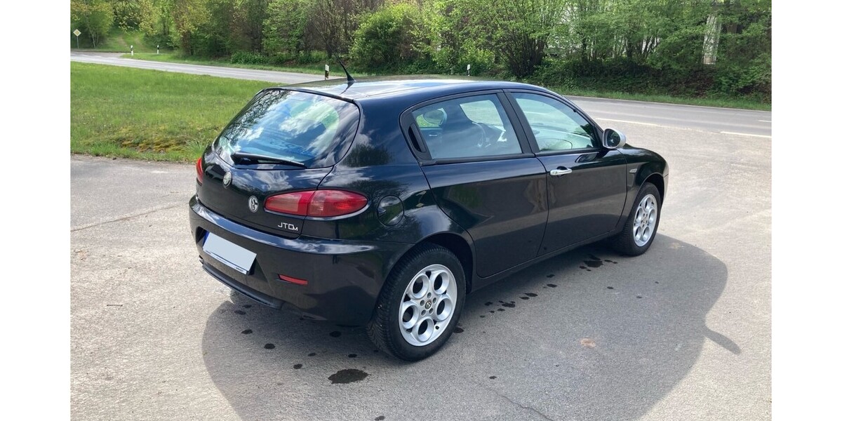 Alfa Romeo 147 163.210 km 5.000 &euro; Berkatal 37297