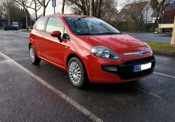Fiat Punto 133.000 km 2.400 &euro; Solingen 42719