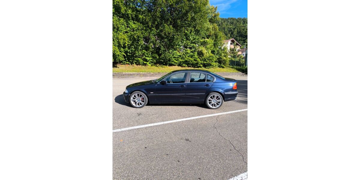 BMW 323 200.000 km 4.900 &euro; Lichtenstein 72805
