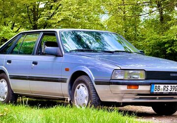 Mazda 626 129.000 km 2.990 &euro; Weissach 71287