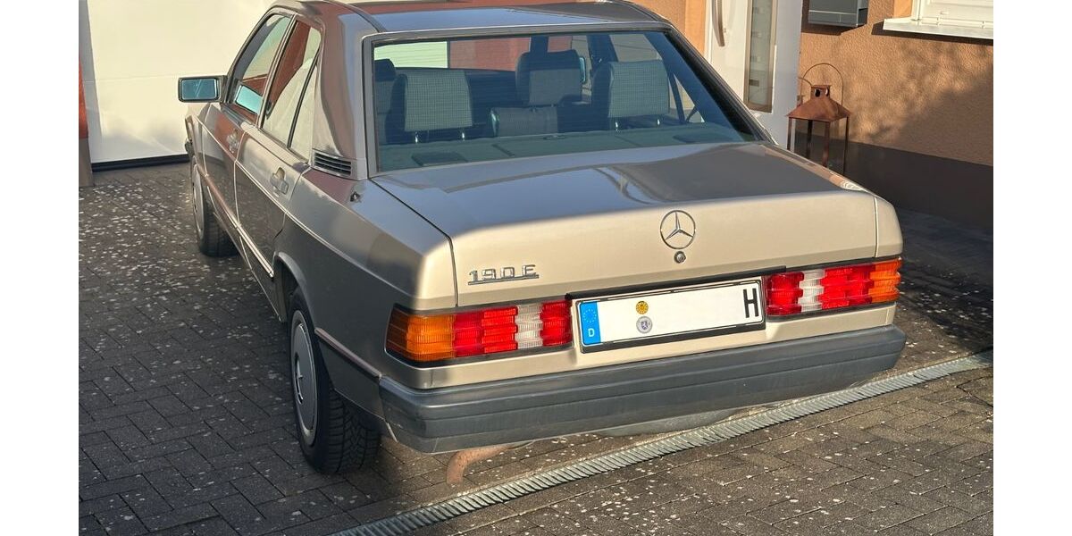 Mercedes-Benz 190 165.000 km 7.500 &euro; Siegen 57078
