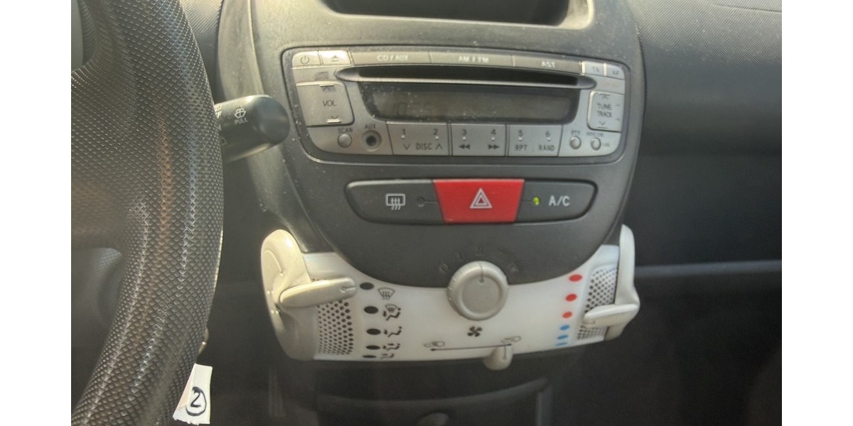 Toyota Aygo HU Dezember 2026 Cool 124.800 km 1.990 &euro; Koblenz 56070