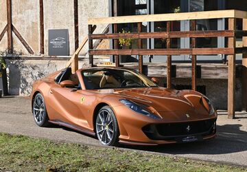 Ferrari 812 13.300 km 469.000 &euro; Freiburg 79108