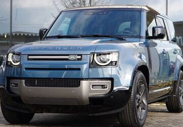 Land Rover Defender 15.900 km 69.890 &euro; Schwerin 19057