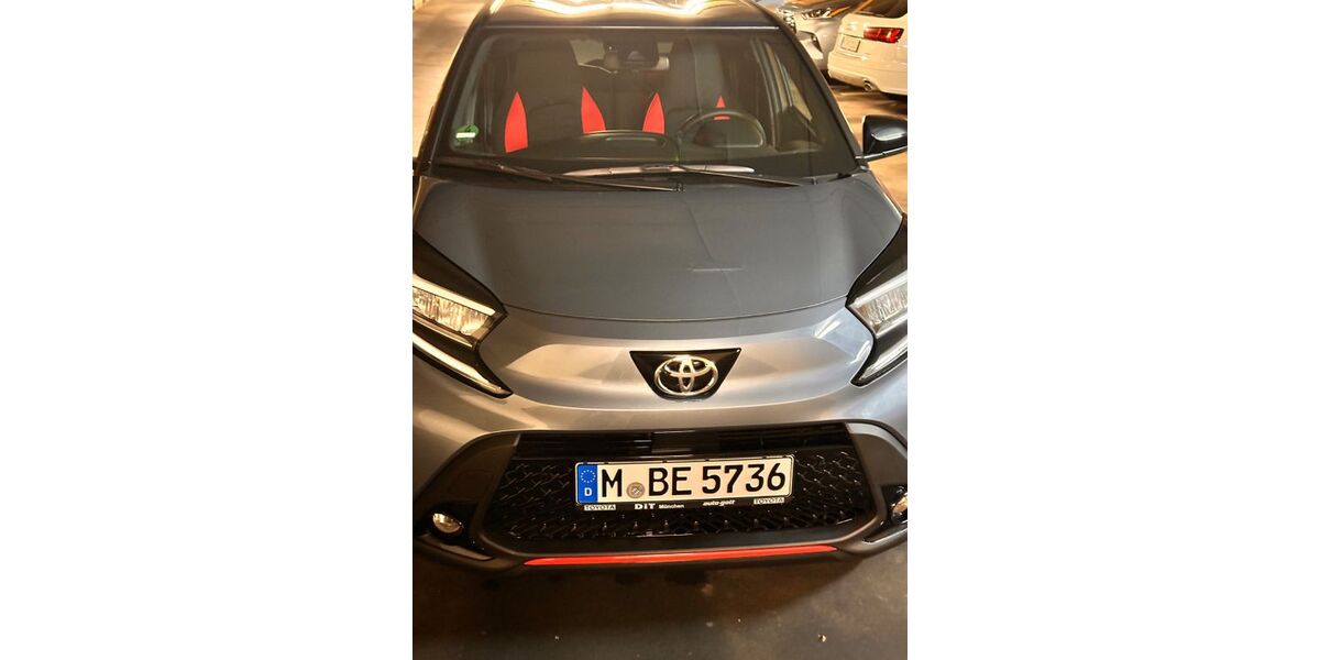 Toyota Aygo (X) 5.489 km 18.600 &euro; München 80809