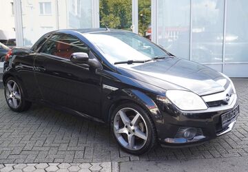 Opel Tigra 129.700 km 1.999 &euro; Kassel 34123