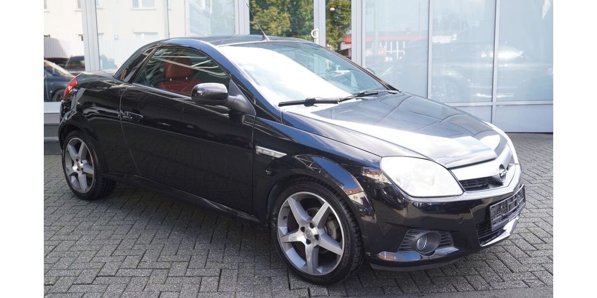 Opel Tigra 129.700 km 1.999 &euro; Kassel 34123