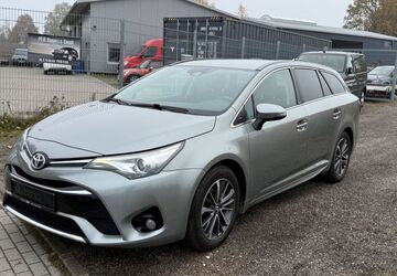 Toyota Avensis 288.455 km 9.790 &euro; salzhausen 21376