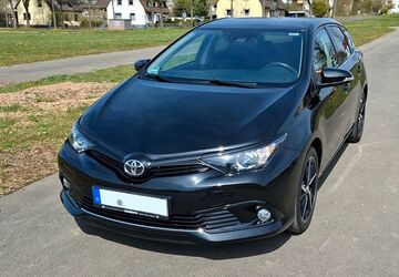 Toyota Auris 36.000 km 15.200 &euro; Bad Arolsen 34454