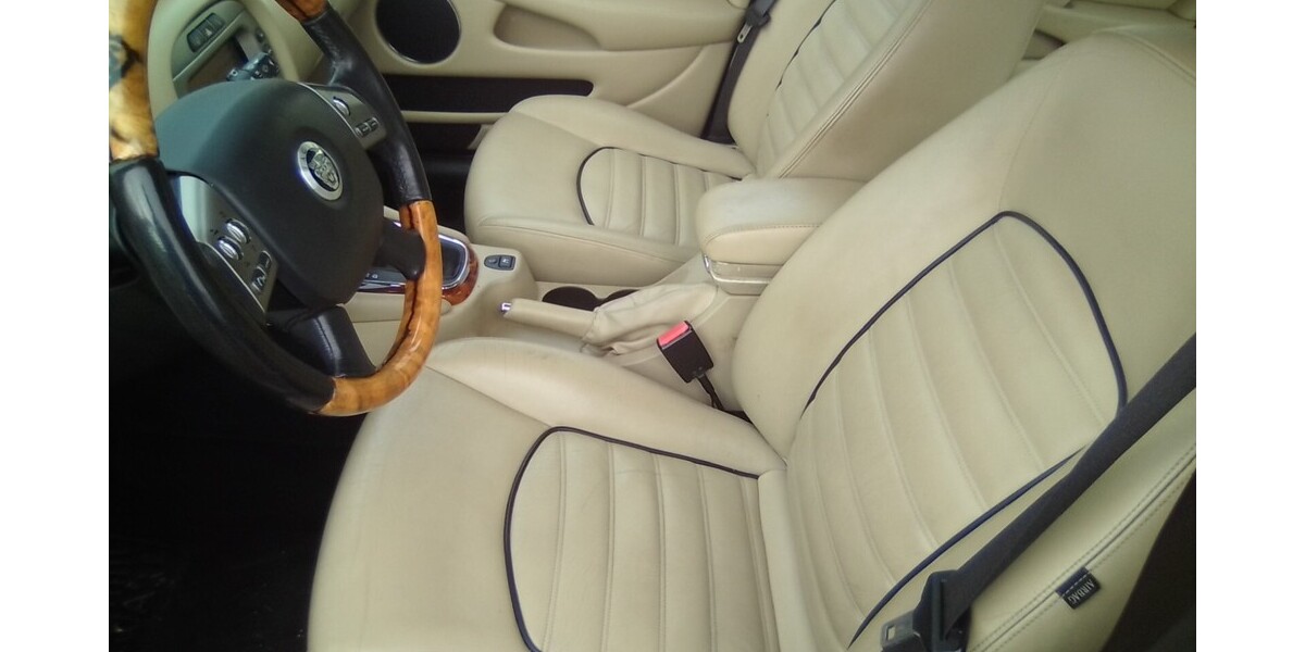 Jaguar X-Type 221.000 km 3.890 &euro; Konz 54329