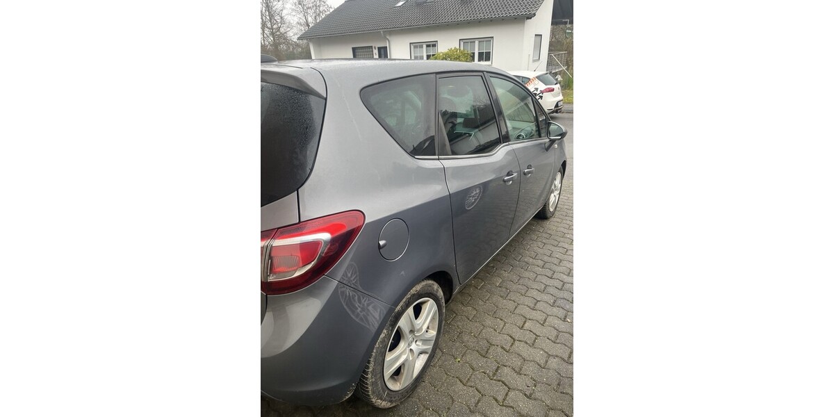 Opel Meriva B 105.000 km 6.500 &euro; Ruppertshofen 73577