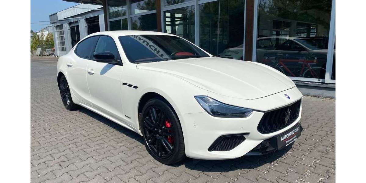 Maserati Ghibli 36.683 km 41.950 &euro; Ehringshausen - Katzenfurt 35630