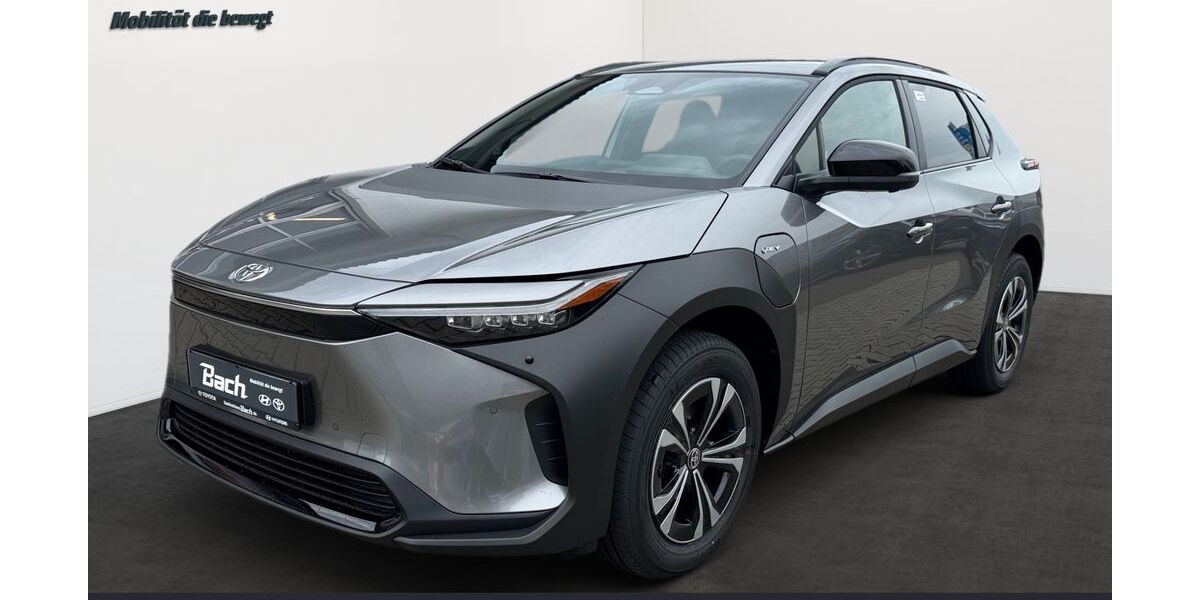 Toyota bZ4X 8.000 km 42.850 &euro; Friedrichshafen 88046