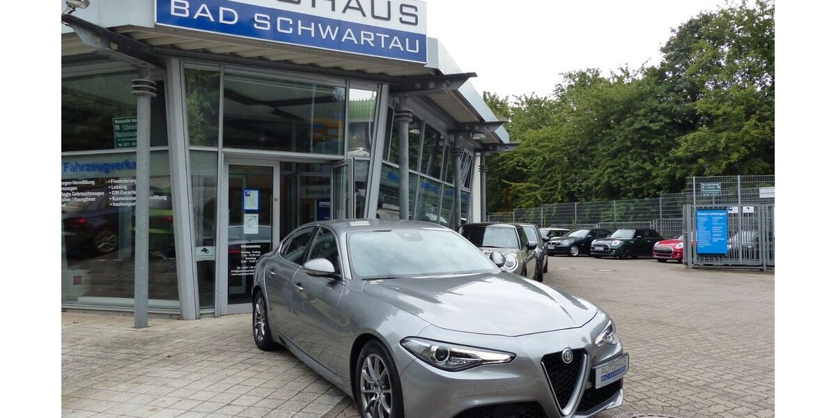 Alfa Romeo Giulia 60.900 km 21.450 &euro; Bad Schwartau 23611