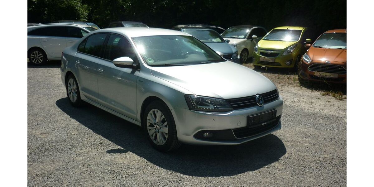 VW Jetta 72.200 km 11.990 &euro; Estenfeld bei Würzburg 97230