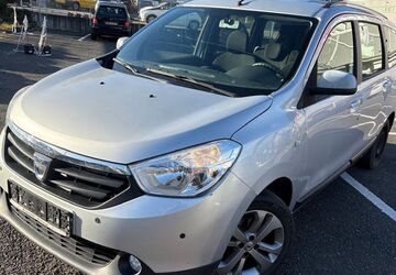 Dacia Lodgy 298.500 km 3.699 &euro; Freudenberg 97896