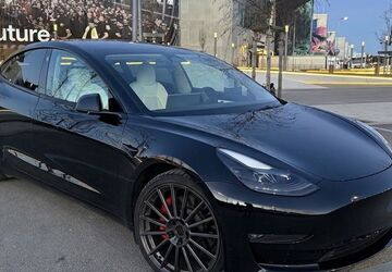 Tesla Model 3 86.000 km 27.900 &euro; Berlin 10369