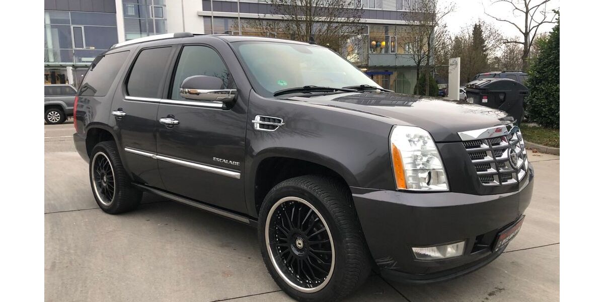 Cadillac Escalade 118.526 km 8.999 &euro; Fellbach 70736