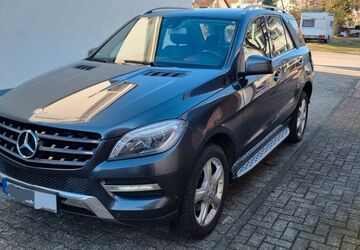 Mercedes-Benz ML 250 390.000 km 13.000 &euro; Paderborn 33102