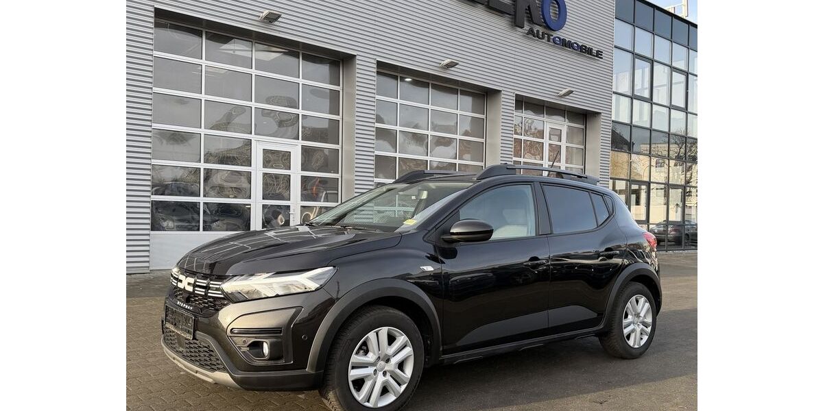 Dacia Sandero 8.700 km 17.900 &euro; Berlin-Lichtenberg 10365