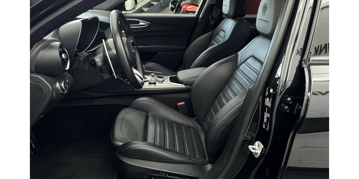 Alfa Romeo Giulia 2.0 Competizione Q4 Turbo CarPlay Kamera 9.970 km 38.920 &euro; Lich 35423