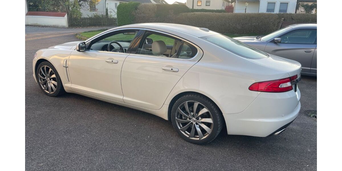 Jaguar XF 89.000 km 13.900 &euro; Augsburg 86150