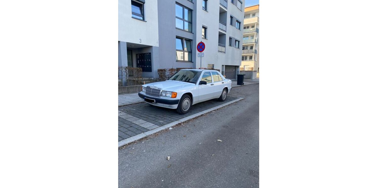 Mercedes-Benz 190 219.600 km 6.500 &euro; Böblingen 71034
