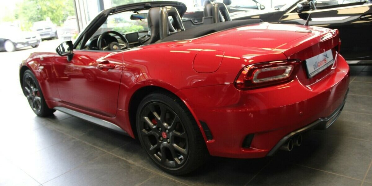 Fiat 124 Spider Abarth Serie 0 Turismo 1.4 MultiAir Tur 70.994 km 23.980 &euro; Euskirchen 53881