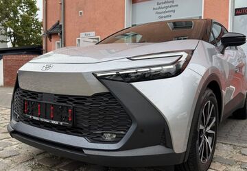 Toyota C-HR 11.910 km 27.999 &euro; Berlin 12351