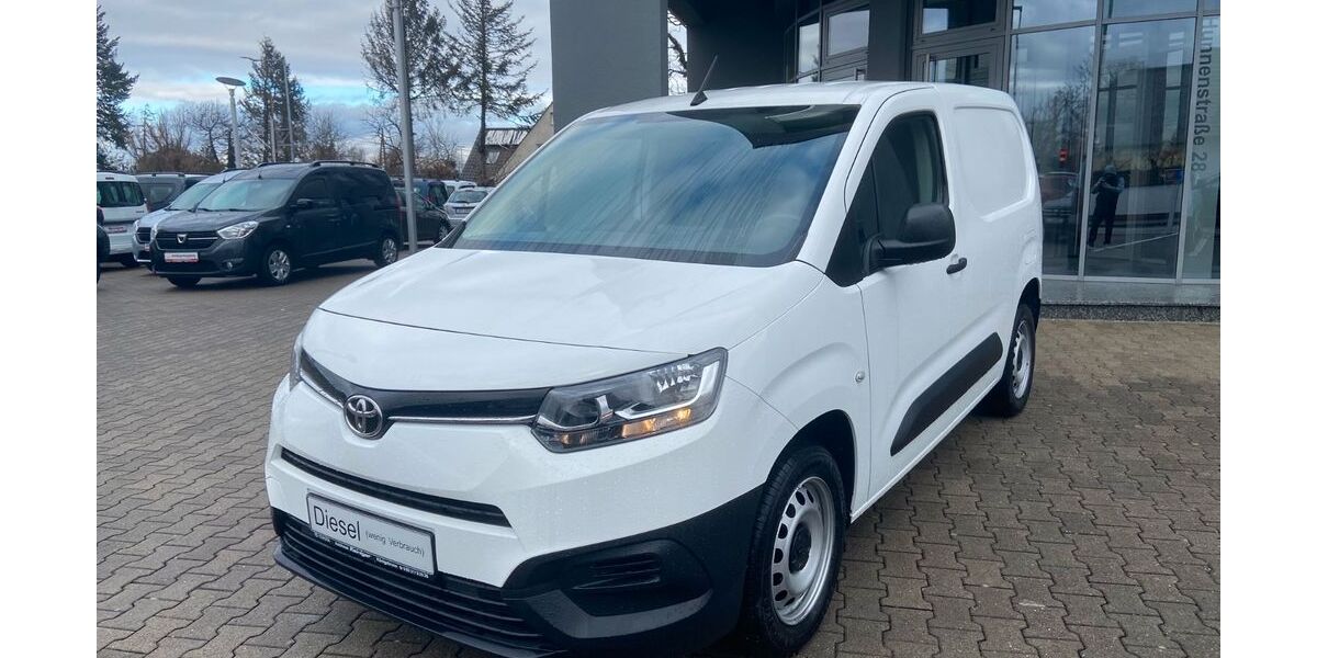 Toyota Proace City 29.525 km 17.999 &euro; Königsbrunn / Augsburg 86343