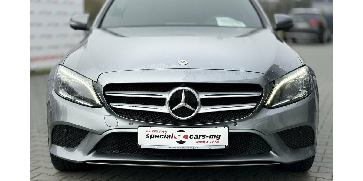 Mercedes-Benz C 220 Designo / AMG / LED / 360° Cam / Allrad 220.000 km 20.990 &euro; Mönchengladbach 41066