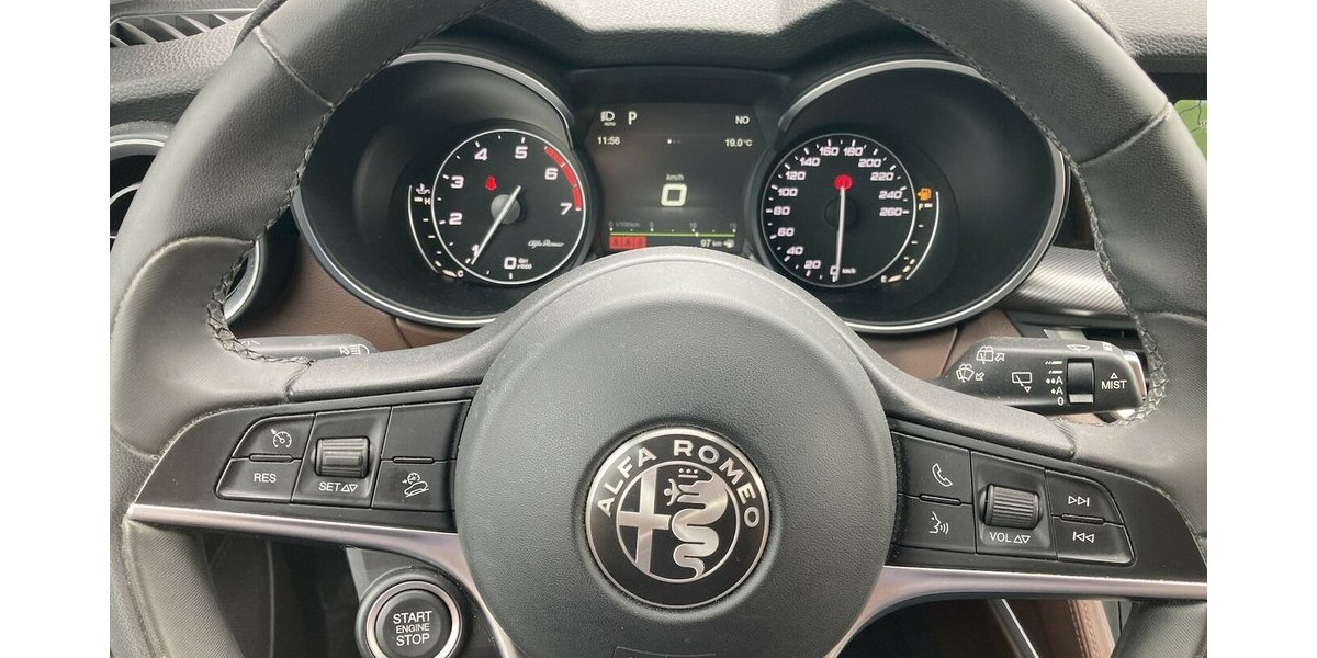 Alfa Romeo Stelvio Sprint 2.0 Turbo*2.Hand,Leder,Navi,Xenon 142.000 km 17.777 &euro; Schorndorf 73614