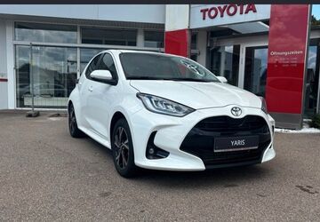 Toyota Yaris 2.000 km 25.900 &euro; Tapfheim 86660