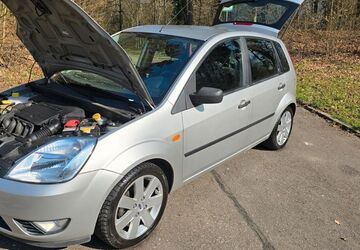 Ford Fiesta 82.640 km 5.980 &euro; Sindelfingen 71067