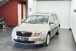 Skoda Superb Elegance elektr. Sitze & Panoramadach 104.000 km 9.999 &euro; Lich 35423