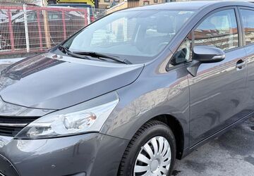 Toyota Verso 23.570 km 14.980 &euro; BERLIN 13409