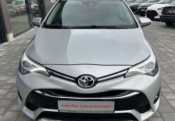 Toyota Avensis 52.000 km 17.890 &euro; Breisach 79206