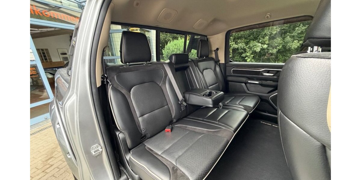 Dodge RAM 1500 Hemi Laramie4x4