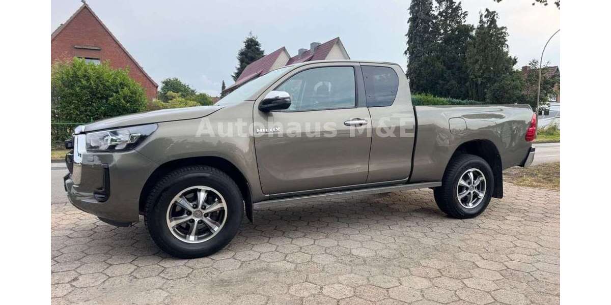 Toyota Hilux 194.000 km 31.000 &euro; Stelle 21435