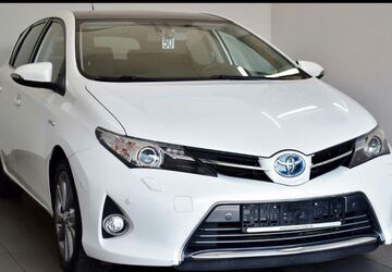 Toyota Auris 122.000 km 11.900 &euro; Fulda 36041