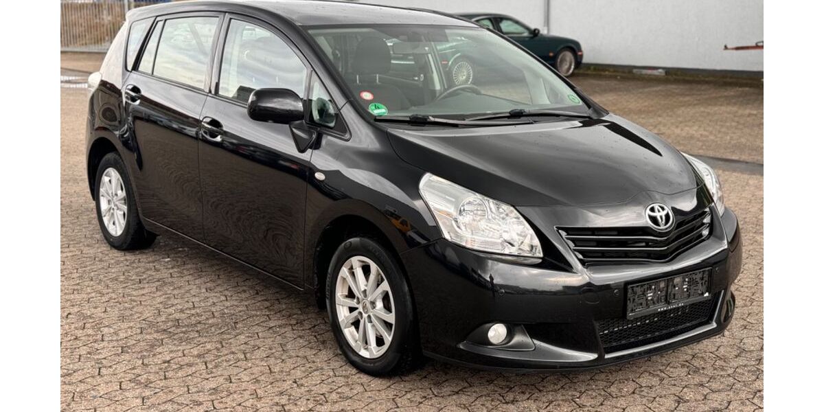 Toyota Verso 117.180 km 8.950 &euro; Bornheim 53332