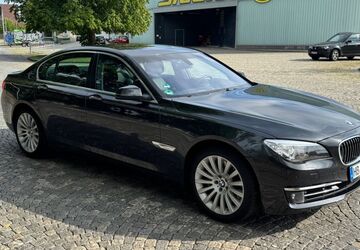 BMW 750 129.981 km 20.500 &euro; Bremen 28217